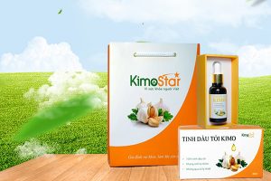 Tỏi được coi là một trong những liệu pháp từ thiên nhiên được khuyên nên sử dụng thường xuyên để tăng cường sức đề kháng. Theo các nghiên cứu khoa học, sử dụng tỏi thường xuyên giúp giảm đáng kể nguy cơ mắc các bệnh về đường hô hấp như: cúm, viêm phổi, phế quản, ho, viêm tai giữa...Tuy nhiên việc sử dụng tỏi tươi khá bất tiện và các em bé hầu như không sử dụng được. Hơn nữa, khi tỏi được đun nấu ở nhiệt độ cao sẽ mất đi gần như hoàn toàn các tác dụng kháng sinh và giảm tác dụng dược lý. Tinh dầu tỏi Kimo ra đời, khắc phục được hoàn toàn những nhược điểm của tỏi tươi là tính cay nóng, khó sử dụng. Với trẻ nhỏ và trẻ sơ sinh, đây là một giải pháp tăng cường sức đề kháng cực kỳ an toàn và hiệu quả hoàn toàn từ thiên nhiên.